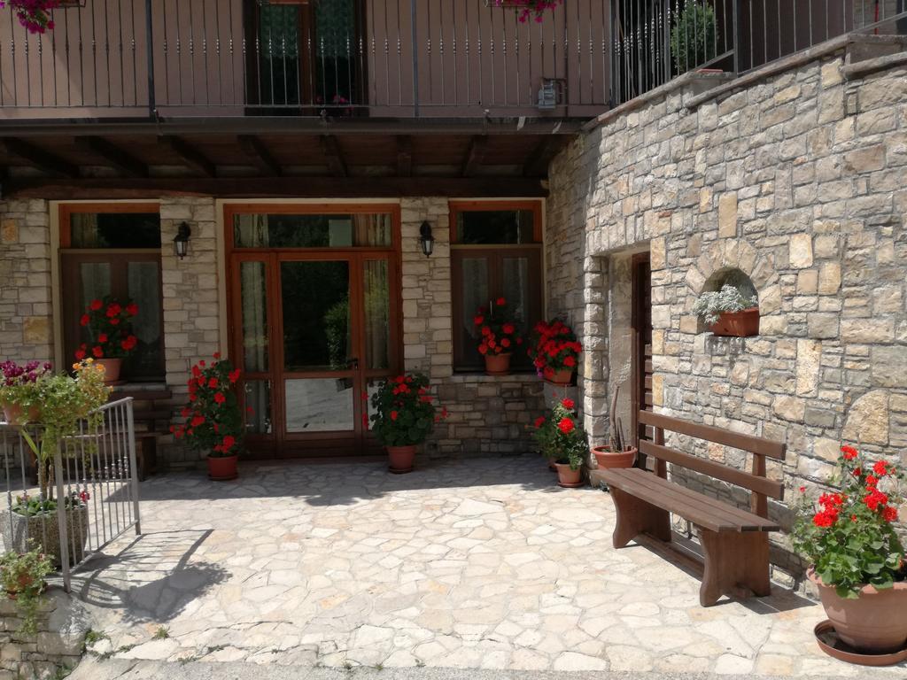 Agriturismo Cornei Da Nadia Pension Collio Buitenkant foto